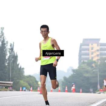 Runner Photo 7064416