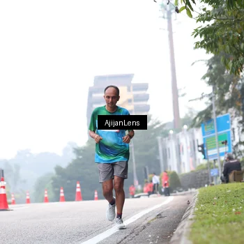 Runner Photo 7064449