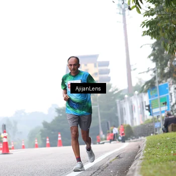 Runner Photo 7064456