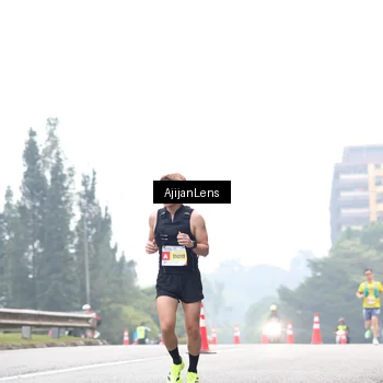 Runner Photo 7064470