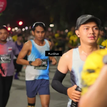 Runner Photo 7064476