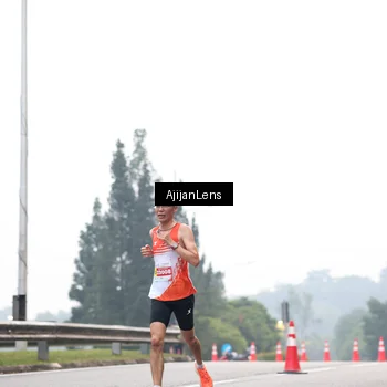 Runner Photo 7064504