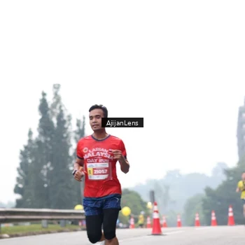 Runner Photo 7064535
