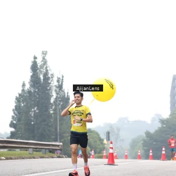 Runner Photo 7064590