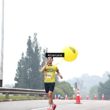 Runner Photo 7064591