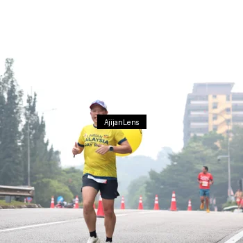 Runner Photo 7064613