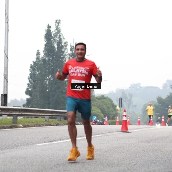 Runner Photo 7064636