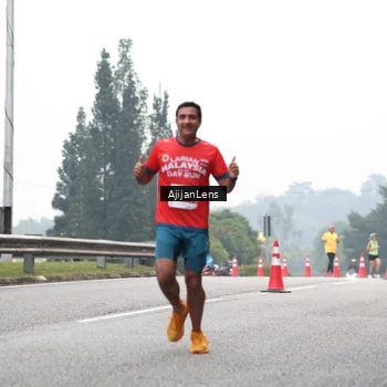 Runner Photo 7064638