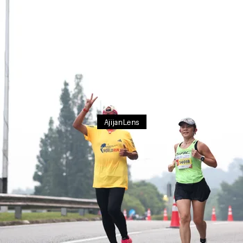 Runner Photo 7064660