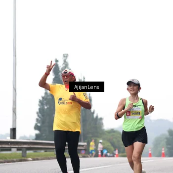 Runner Photo 7064669
