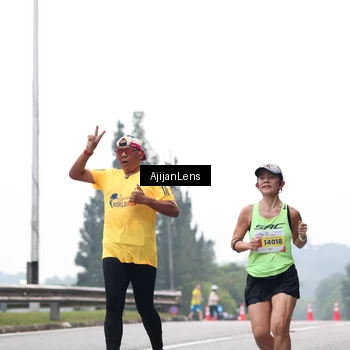 Runner Photo 7064674