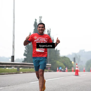 Runner Photo 7064684