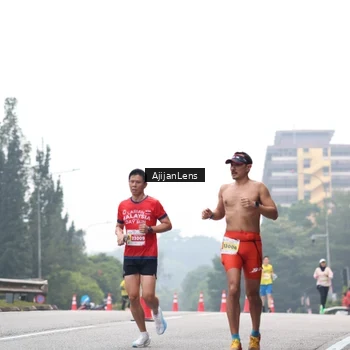 Runner Photo 7064692