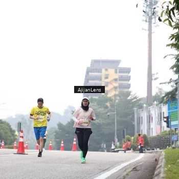 Runner Photo 7064704