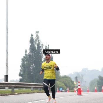 Runner Photo 7064740