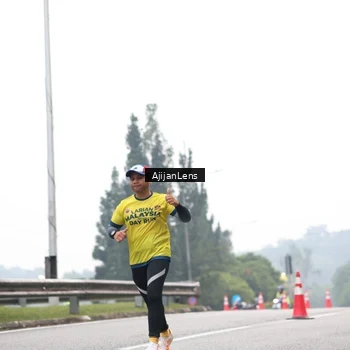 Runner Photo 7064748
