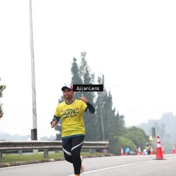 Runner Photo 7064750