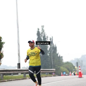 Runner Photo 7064751