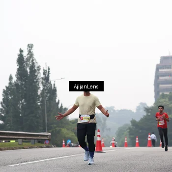 Runner Photo 7064767
