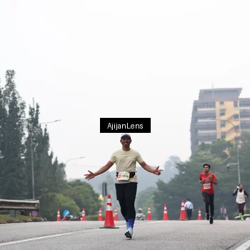Runner Photo 7064773