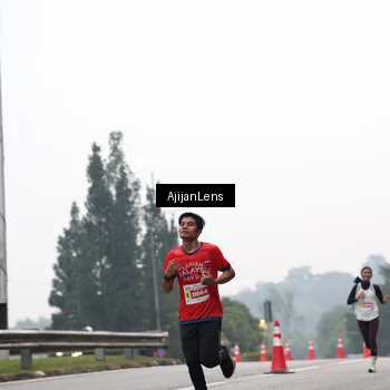 Runner Photo 7064804