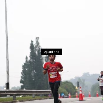 Runner Photo 7064813
