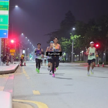 Runner Photo 7064824