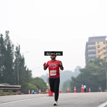 Runner Photo 7064873
