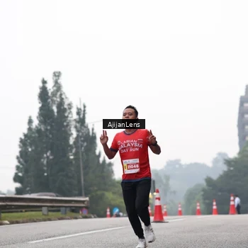 Runner Photo 7064888