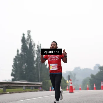 Runner Photo 7064898