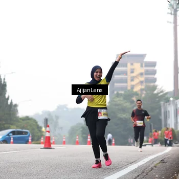 Runner Photo 7064912