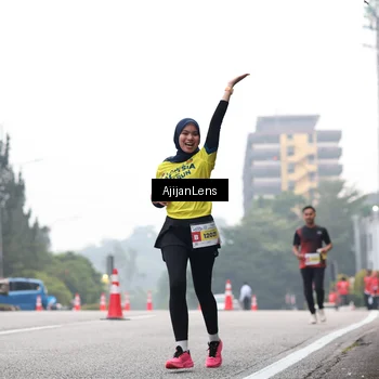 Runner Photo 7064936