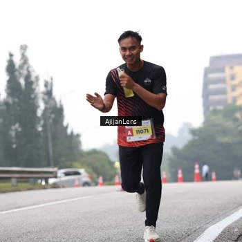 Runner Photo 7064975