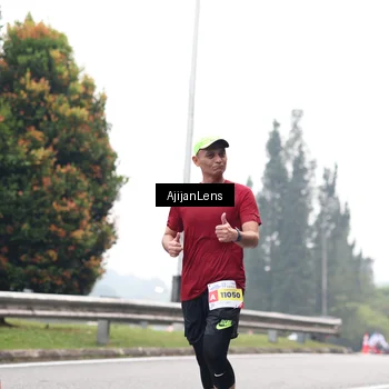 Runner Photo 7065292