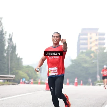 Runner Photo 7065381