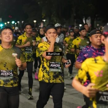 Runner Photo 7065418