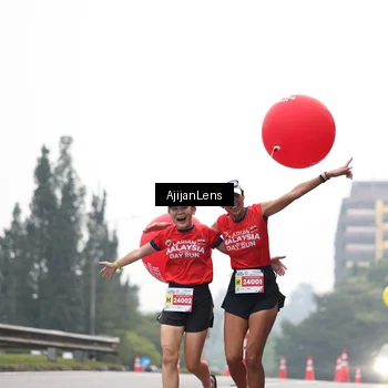 Runner Photo 7065493