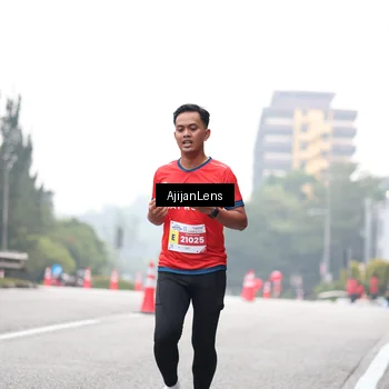 Runner Photo 7065496