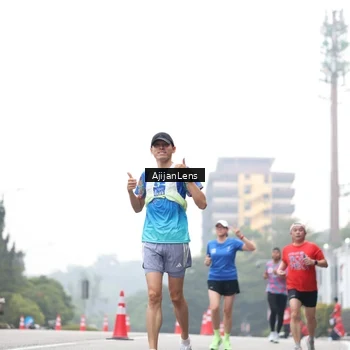 Runner Photo 7065556