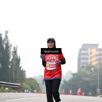 Runner Photo 7065575