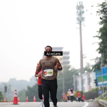 Runner Photo 7065615