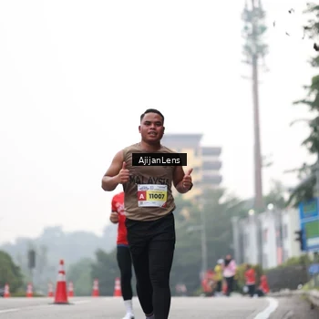 Runner Photo 7065624