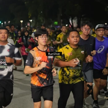 Runner Photo 7065659