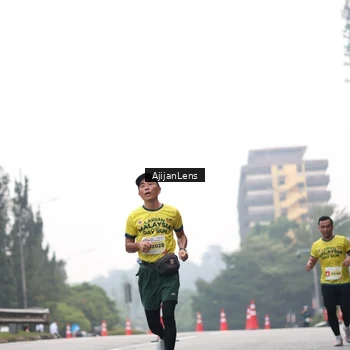 Runner Photo 7065684