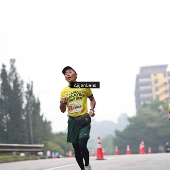 Runner Photo 7065686
