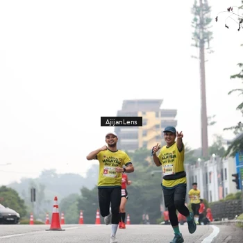 Runner Photo 7065689