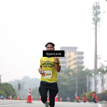 Runner Photo 7065695