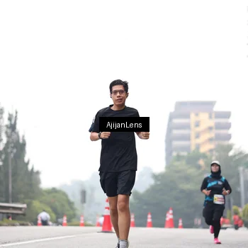 Runner Photo 7065711