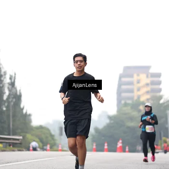 Runner Photo 7065716