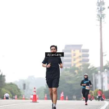 Runner Photo 7065723